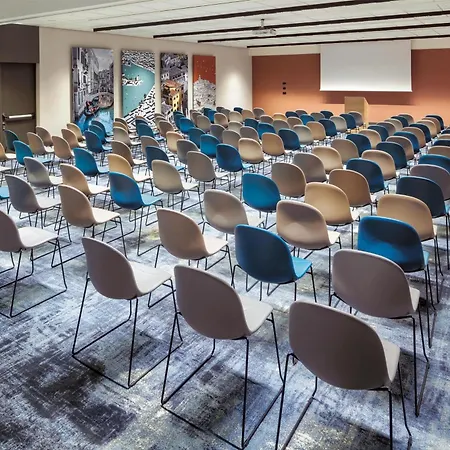 Hampton By Hilton Isola Nuova