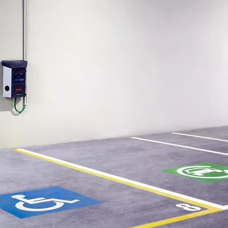 Hampton By Hilton Isola Nuova 3*