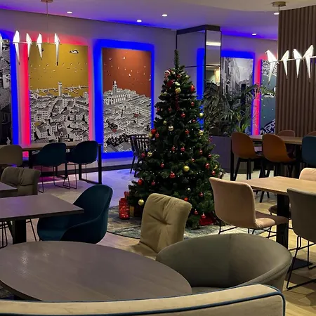 Hampton By Hilton Isola Nuova 酒店