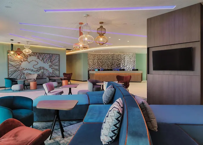 Hampton By Hilton Isola Nuova 3*