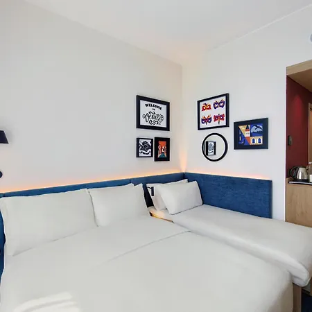 Hampton By Hilton Isola Nuova 3*
