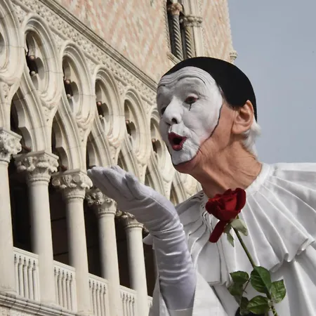 Hotel Hampton By Hilton Isola Nuova Benátky