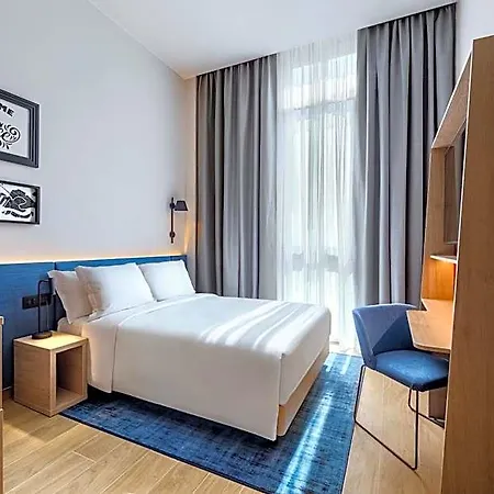 Hampton By Hilton Isola Nuova Hotel 3*