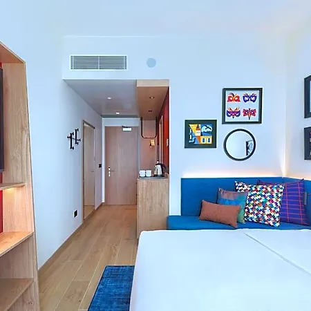 Otel Hampton By Hilton Isola Nuova