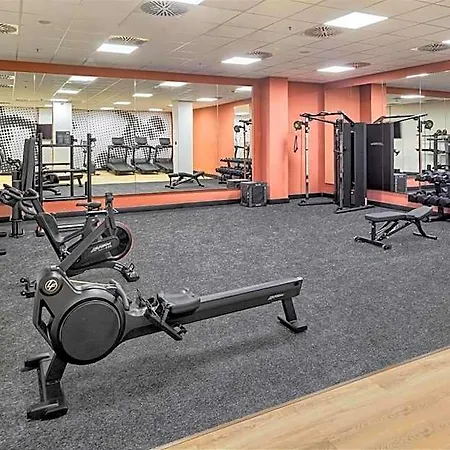 Otel Hampton By Hilton Isola Nuova 3*