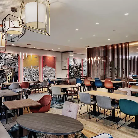 Hampton By Hilton Isola Nuova