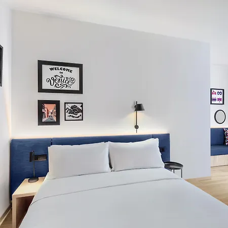 Hotel Hampton By Hilton Isola Nuova