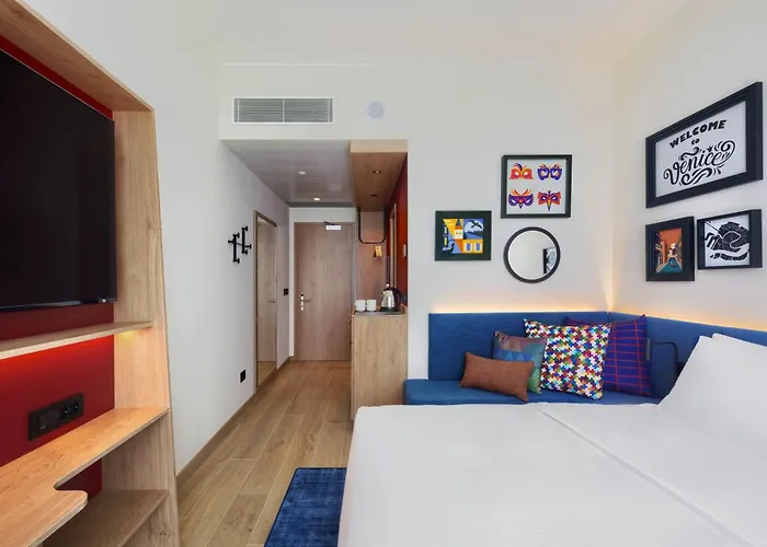 Hampton By Hilton Isola Nuova