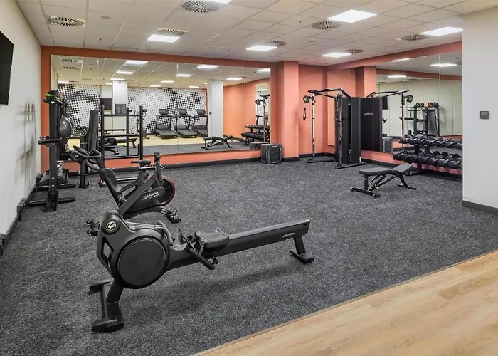 Hampton By Hilton Isola Nuova 3*