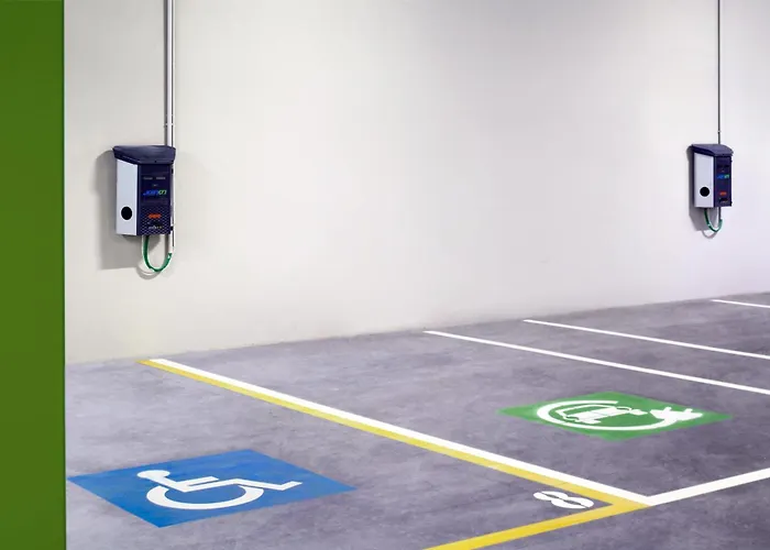 Hampton By Hilton Isola Nuova 3*