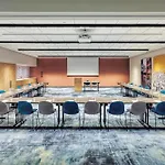 Hotel Hampton By Hilton Isola Nuova 3*
